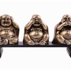 3 Wise buddha statues meditating